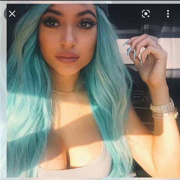 Turquoise Wig - Picture 5 of 7